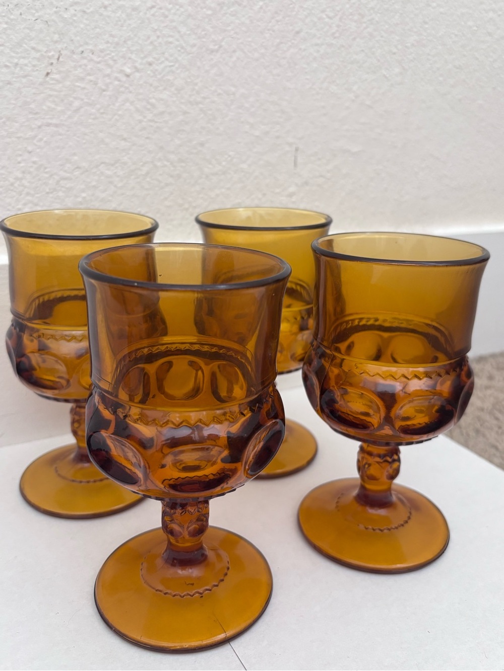 Vintage Amber Glass Goblet Set - 4-Piece Decorative Wine Glasses